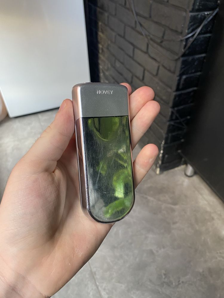 Novey n880 (nokia 8800)
