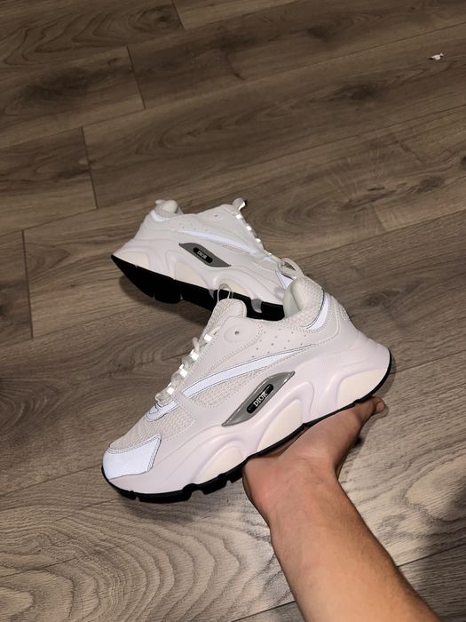 Dior B22
