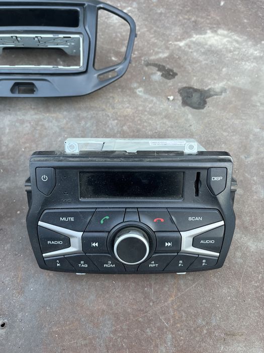 Продам мафон Лада Веста