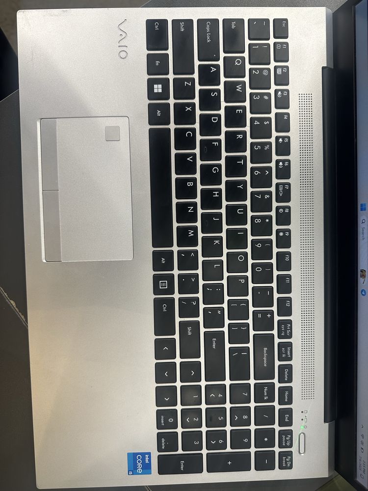 VAIO kuchli noutbuk