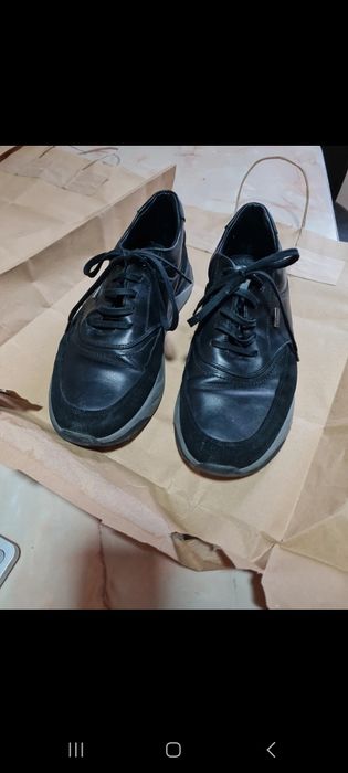 Adidasi piele marimea 40