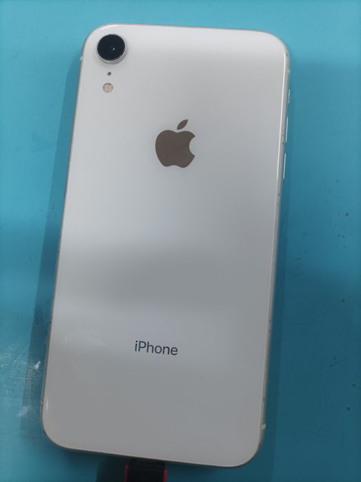 Продам iphone XR 128gb