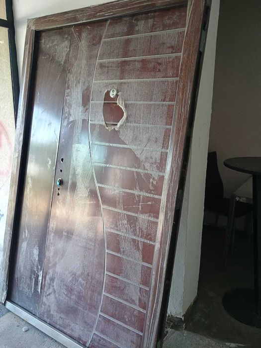 Usi noi de interior, vitrate, sticlă dublă, ramă  aluminiu Germania