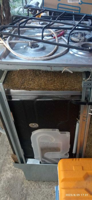 Vand diverse electrocasnice combina/plita aragaz/cuptor electric ect