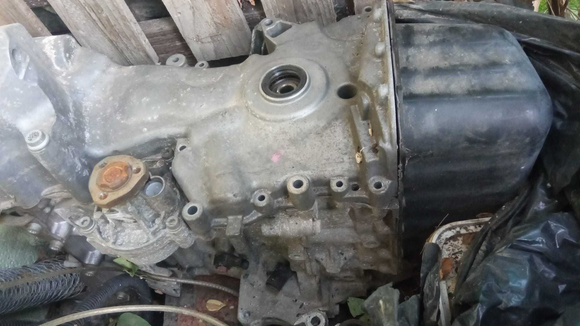 vând motor Skoda Fabia 1.2 defect ( reparabil)