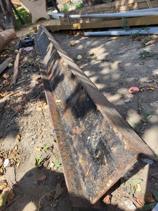 Продам швеллер 16*8. Длина 2.6м