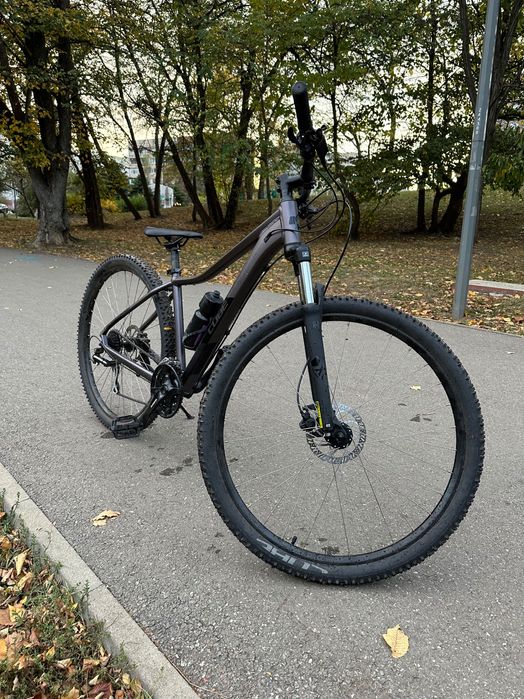 Продавам нов велосипед Specialized, град София. Градско/планински