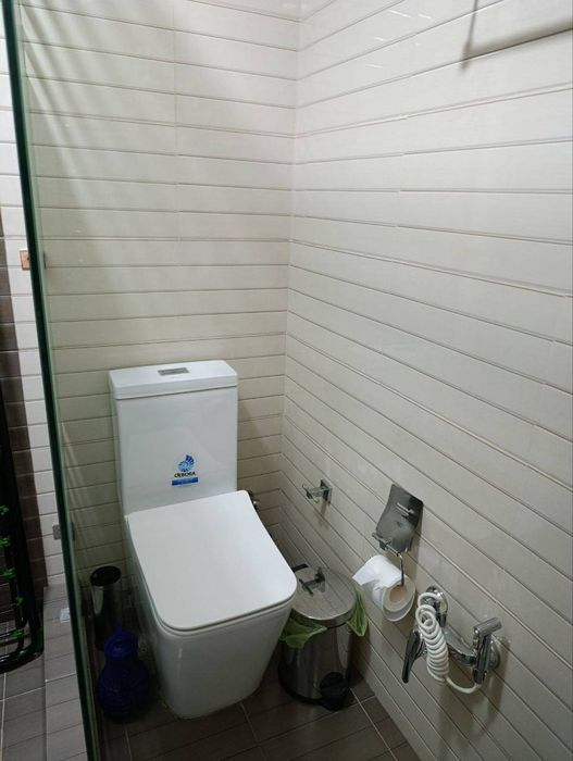 Maksim Gorkiy metrosi yonida