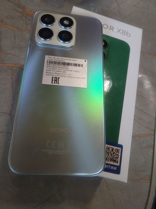 HONORX8b 128Gb   holati yengi