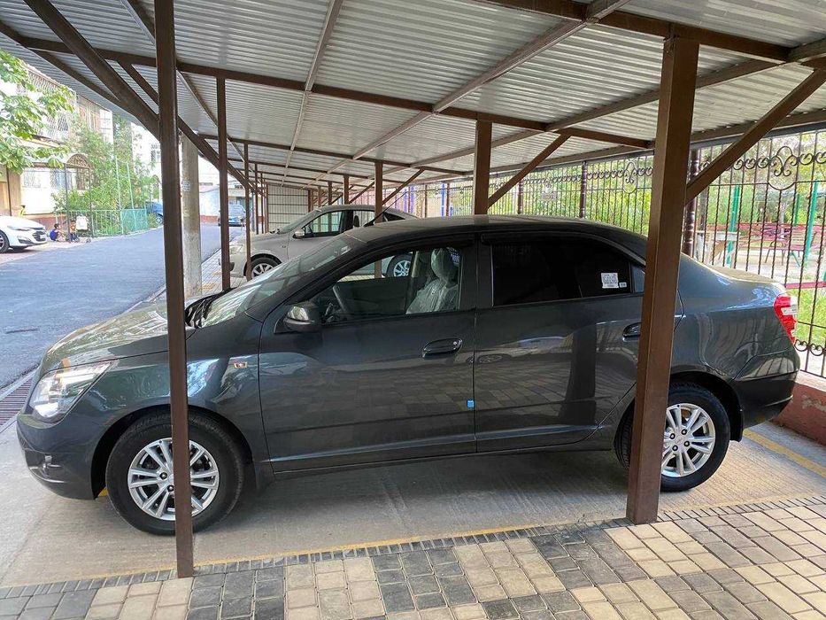 Cobalt (Mokriy asfalt) 2022-yil. Holati yaxshi. Narxi 11 000 dollar.