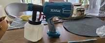 Vand pistol de vopsit Total cu acumulator