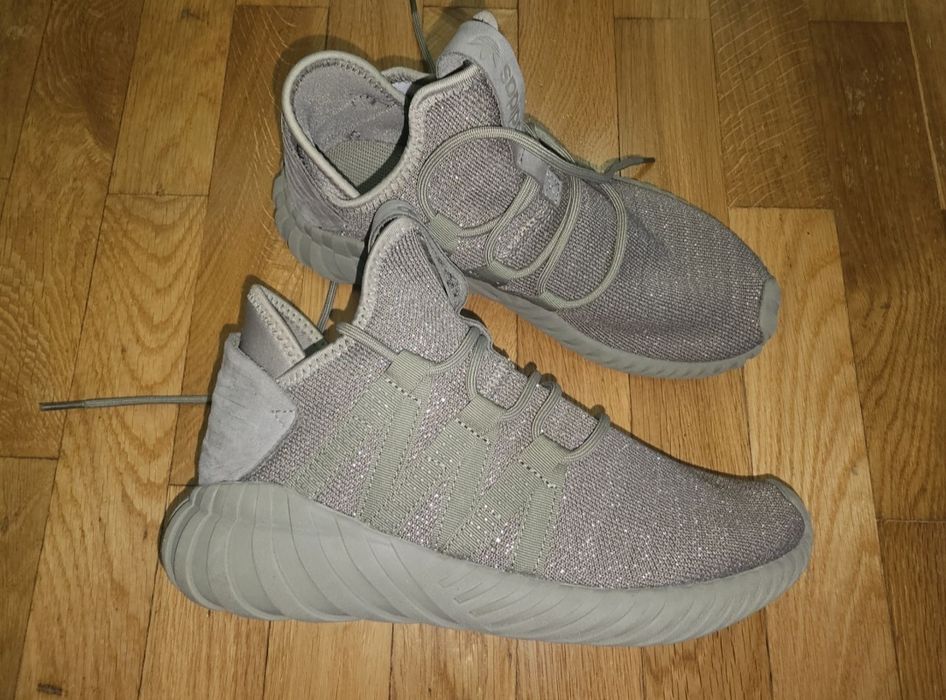 Adidas Tubular  Dawn