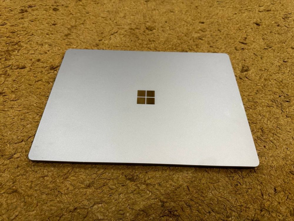Microsoft Surface Laptop 2/ сенсорный / элитный ноутбук