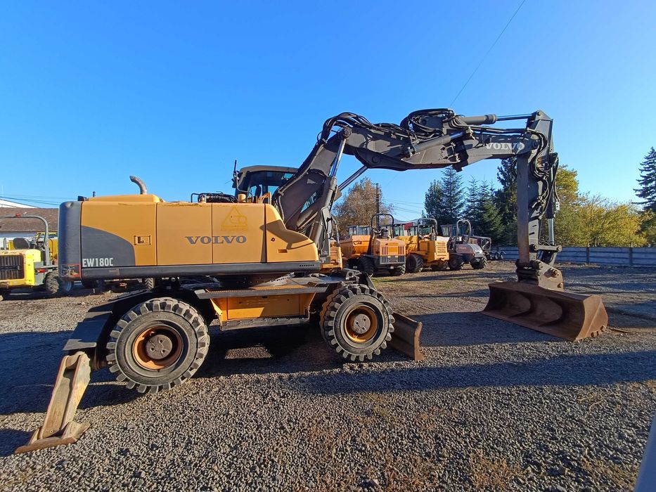 Excavator pe roti cu lama si cale , Volvo EW 180C , 20 tone , 2011