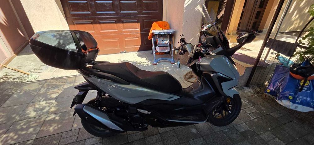 Honda Forza 350 Pret 4.700 euro