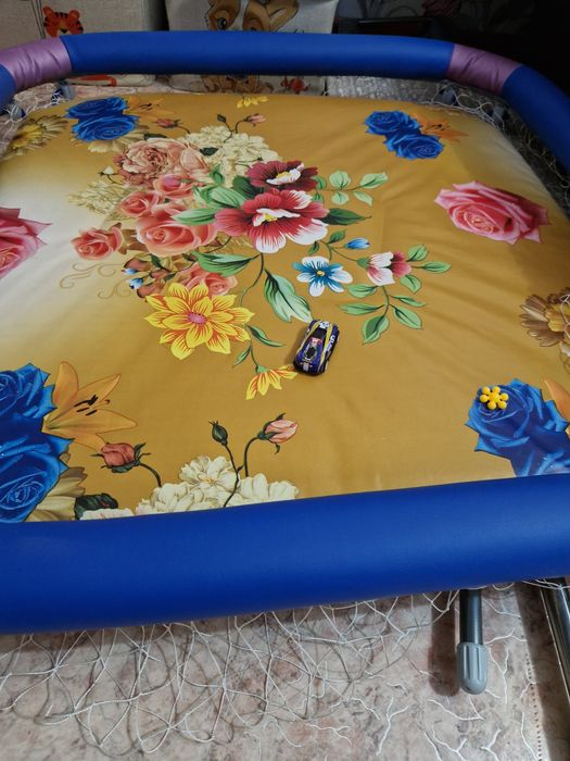 Манеж в отличном состоянии