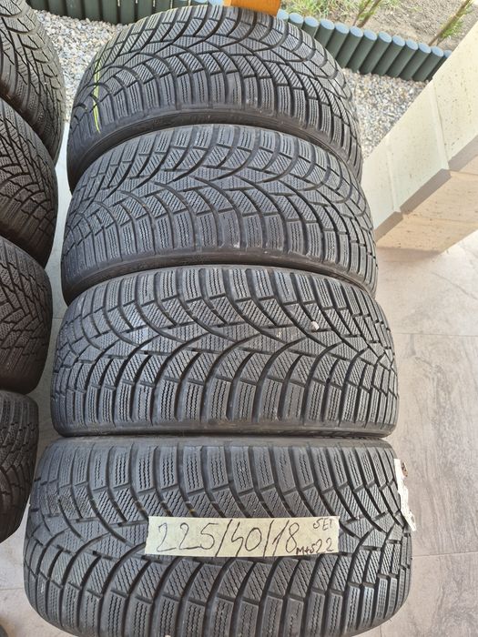 Vând cauciucuri 225/40/18 M+S 2 seturi