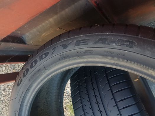 Goodyear 295/40/22