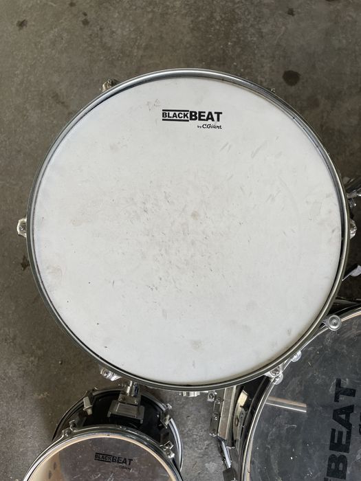 Комплект барабани BLACK BEAT byGiant