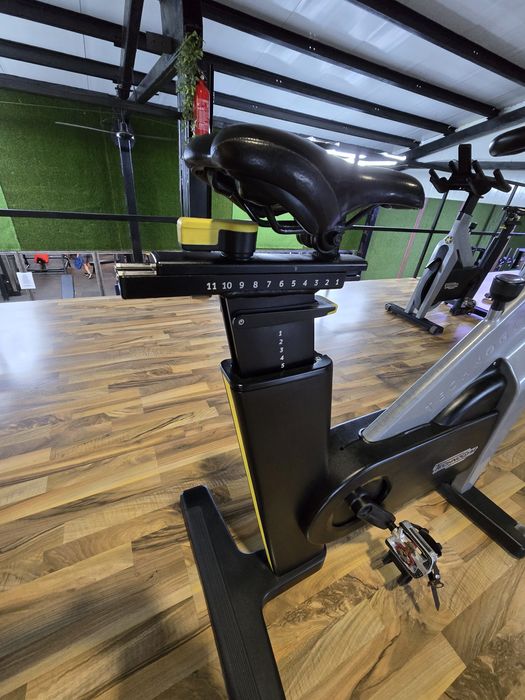 Technogym spining bike рецуклирани колела без забележка техноджим
