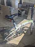 Bicicletă electrică pliabila