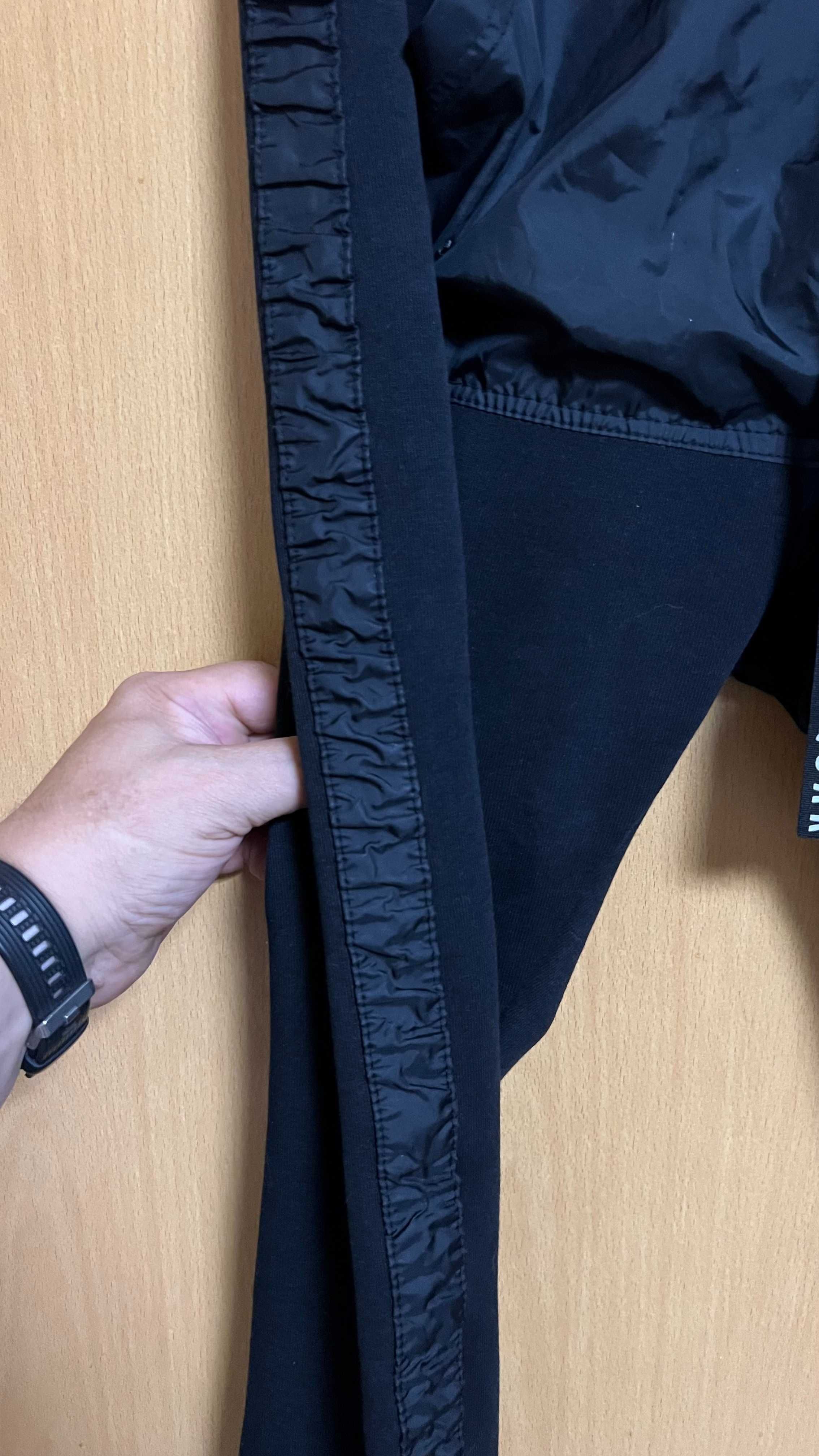 Pantaloni de dama firma ,sport/sala negrii ,model deosebit ,ca noi