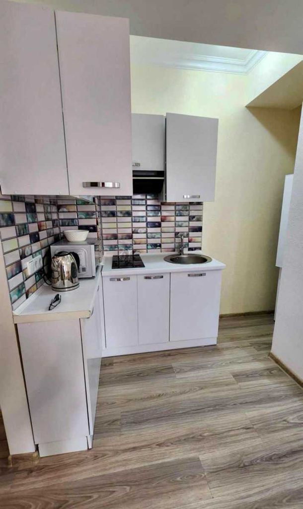Дава се под наем Едностаен апартамент в София, Хиподрума - 32 кв.м за 300 € - Снимка #2