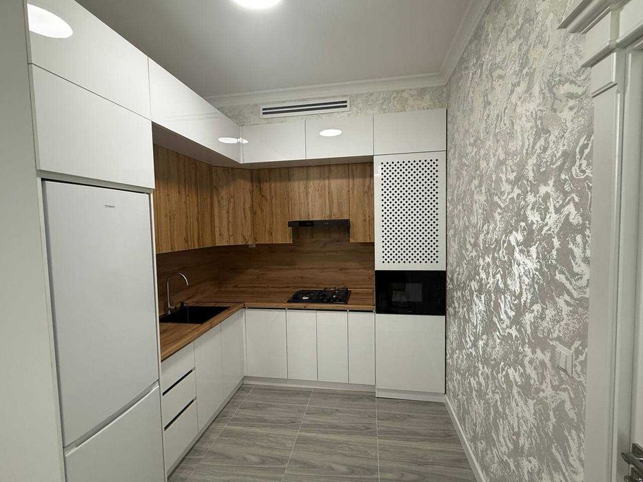 Чиланзар Метро! Срочно Сдаю кв-ру 2-ком. 4/9! 545*