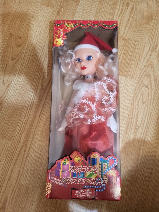 Papusa care spune colinde!