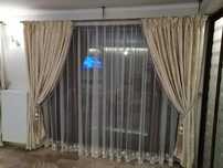 Draperii luxoase cu ciucuri decorativi – stare impecabilă