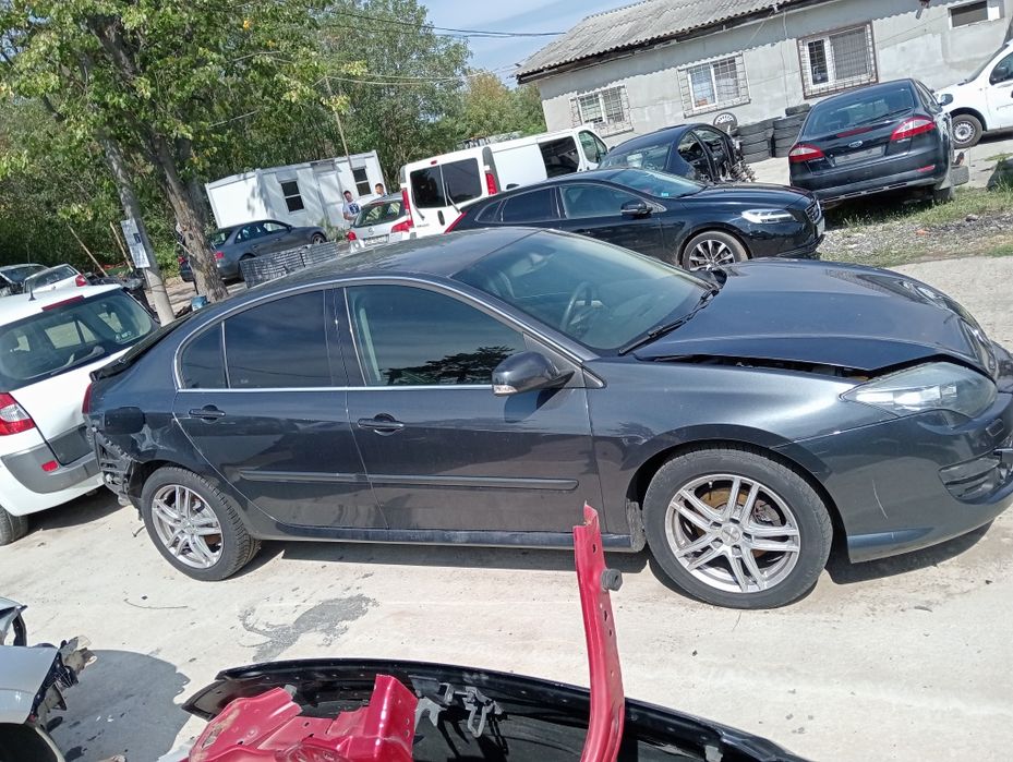 Dezmembrez Renault Laguna 3  2.0dci cod motor M9RP8