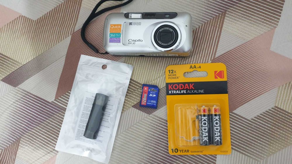 фотоапарат Ricoh Caplio RR30