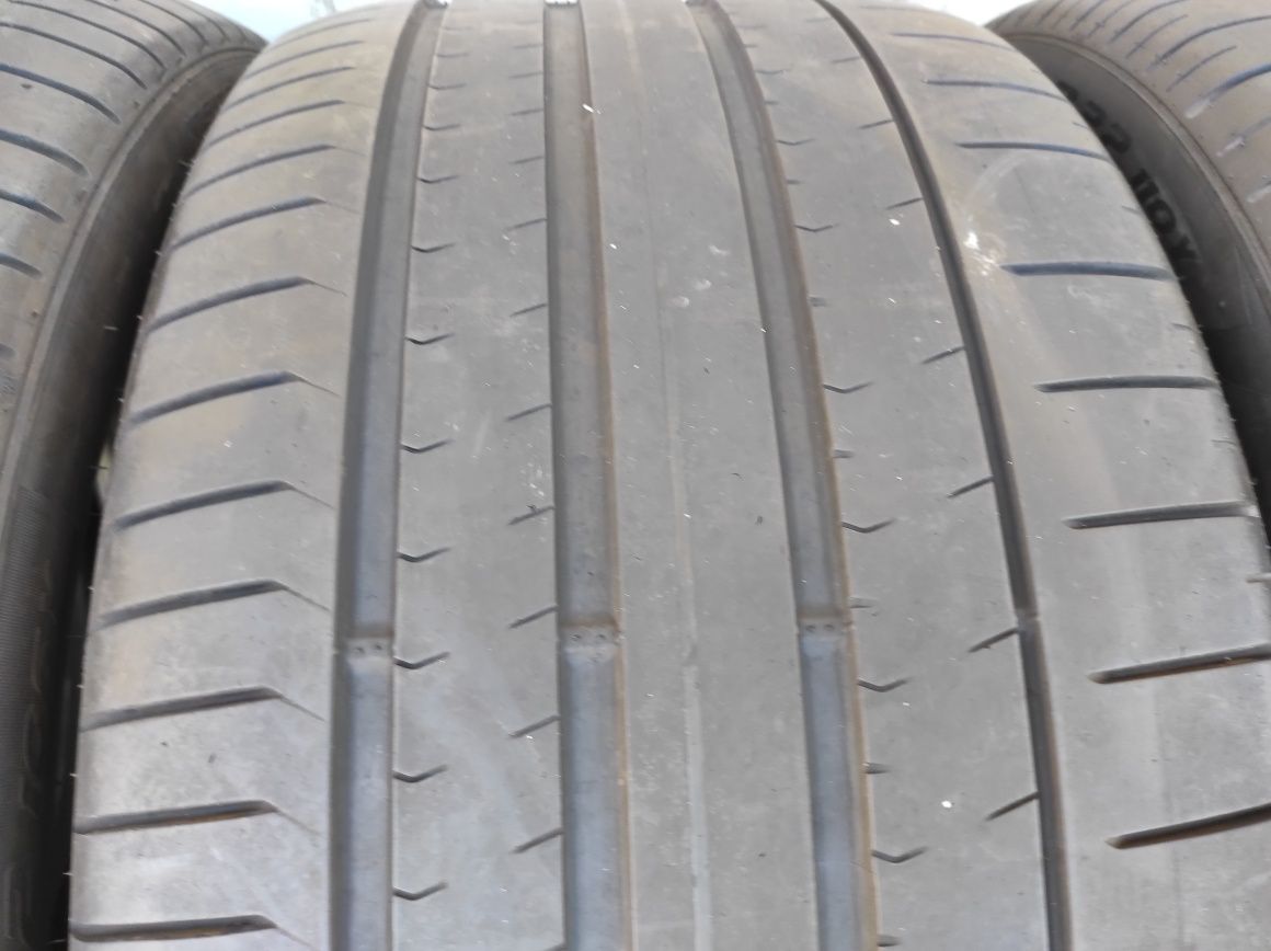 Летни гуми Pirelli 285/40/22 и 325/35/22,GLS