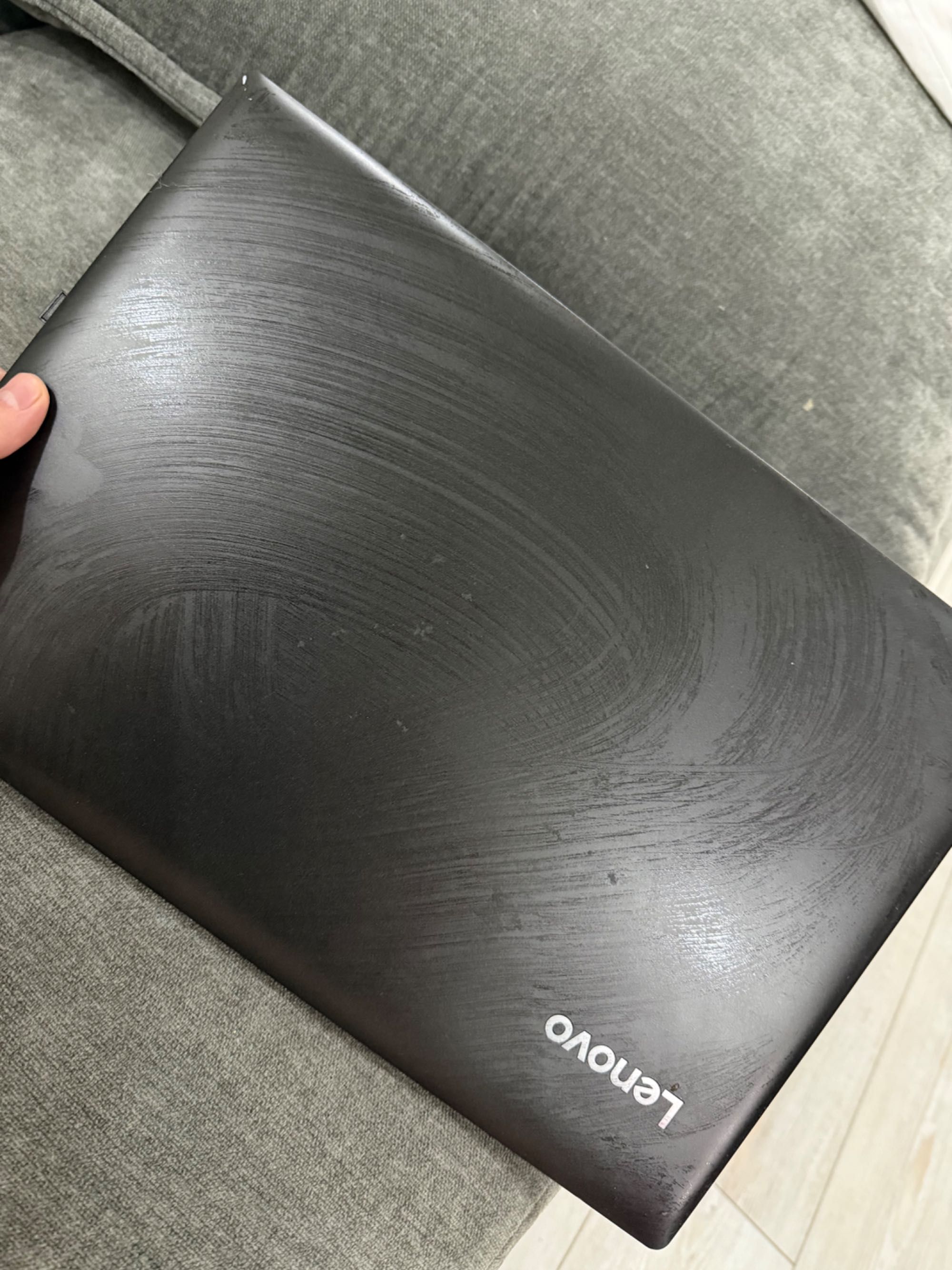 ноутбук Lenovo сотилади