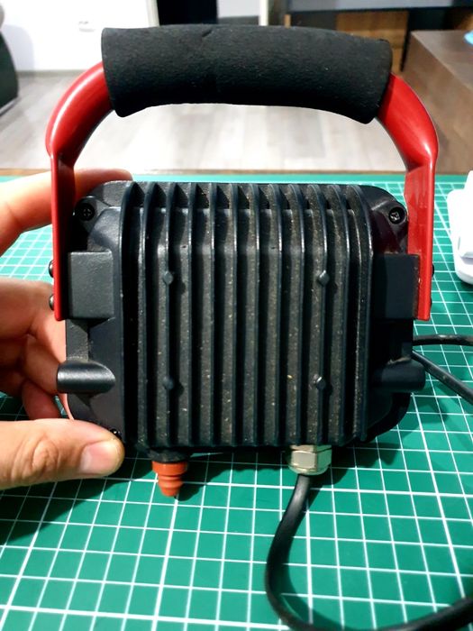 Lampă LUCECO de lucru LED 20V, 1800 lm