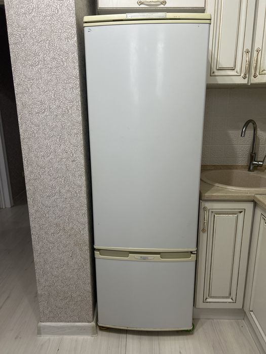 Холодильник бирюса