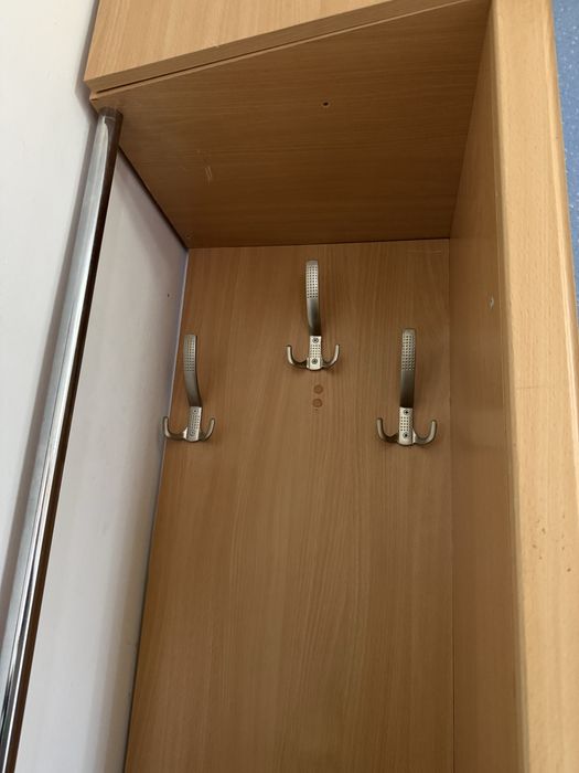 Продается шкаф в прихожую