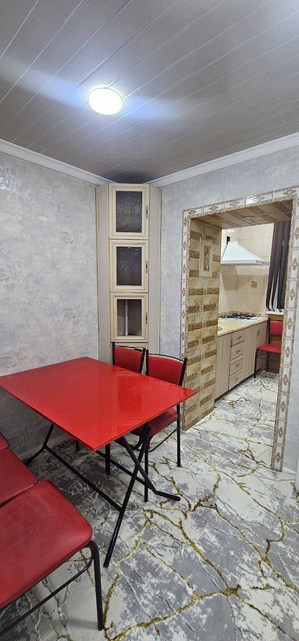 Продается 2 комнатная квартира ул. Арнасай Чиланзарский район