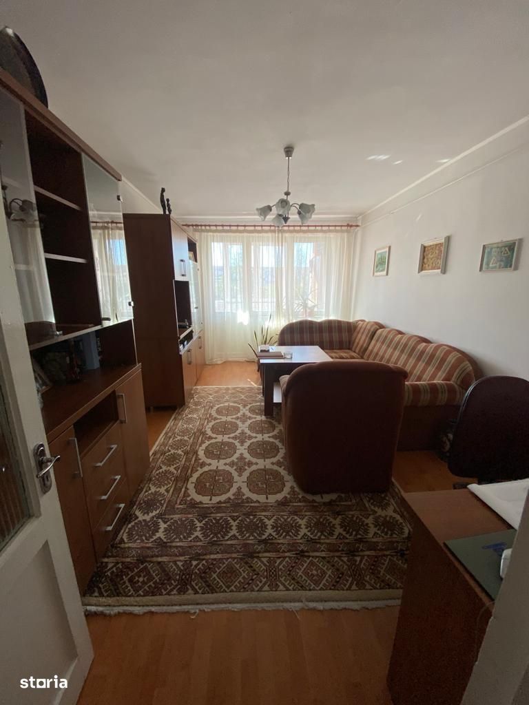 Vanzare apartament 4 camere Suceava centru