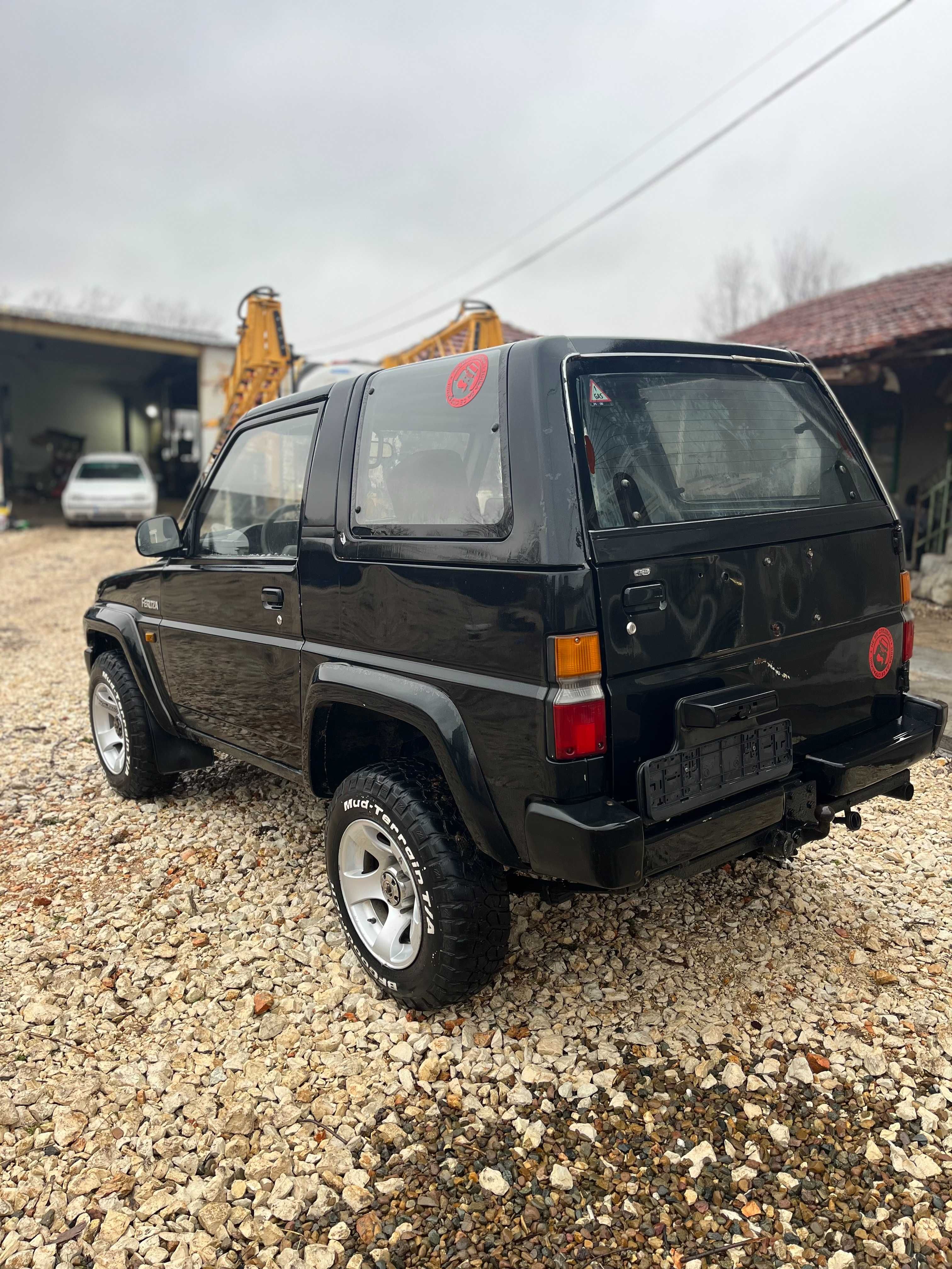 Daihatsu Feroza na chasti Дайхатсу Фероза на части