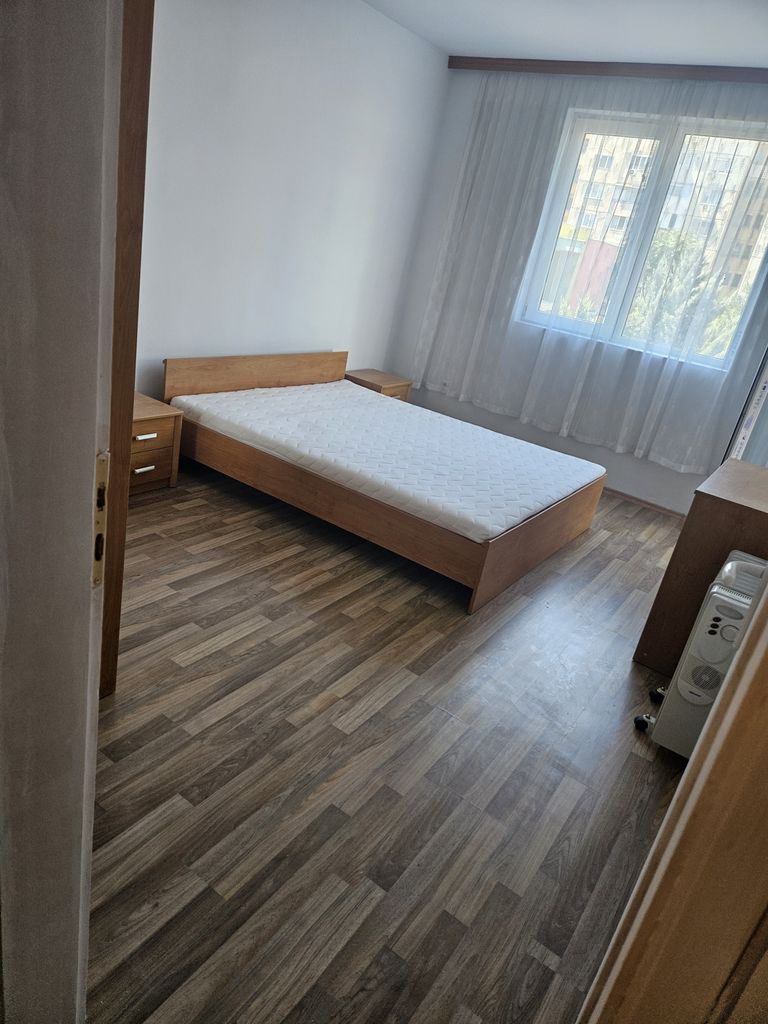 Продава се Двустаен апартамент в Бургас, Център - 63 кв.м за 1360 €/кв.м - Снимка #2