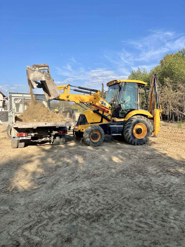 Închiriez/Execut lucrari cu Boldoexcavator si Miniexcavator /Transport