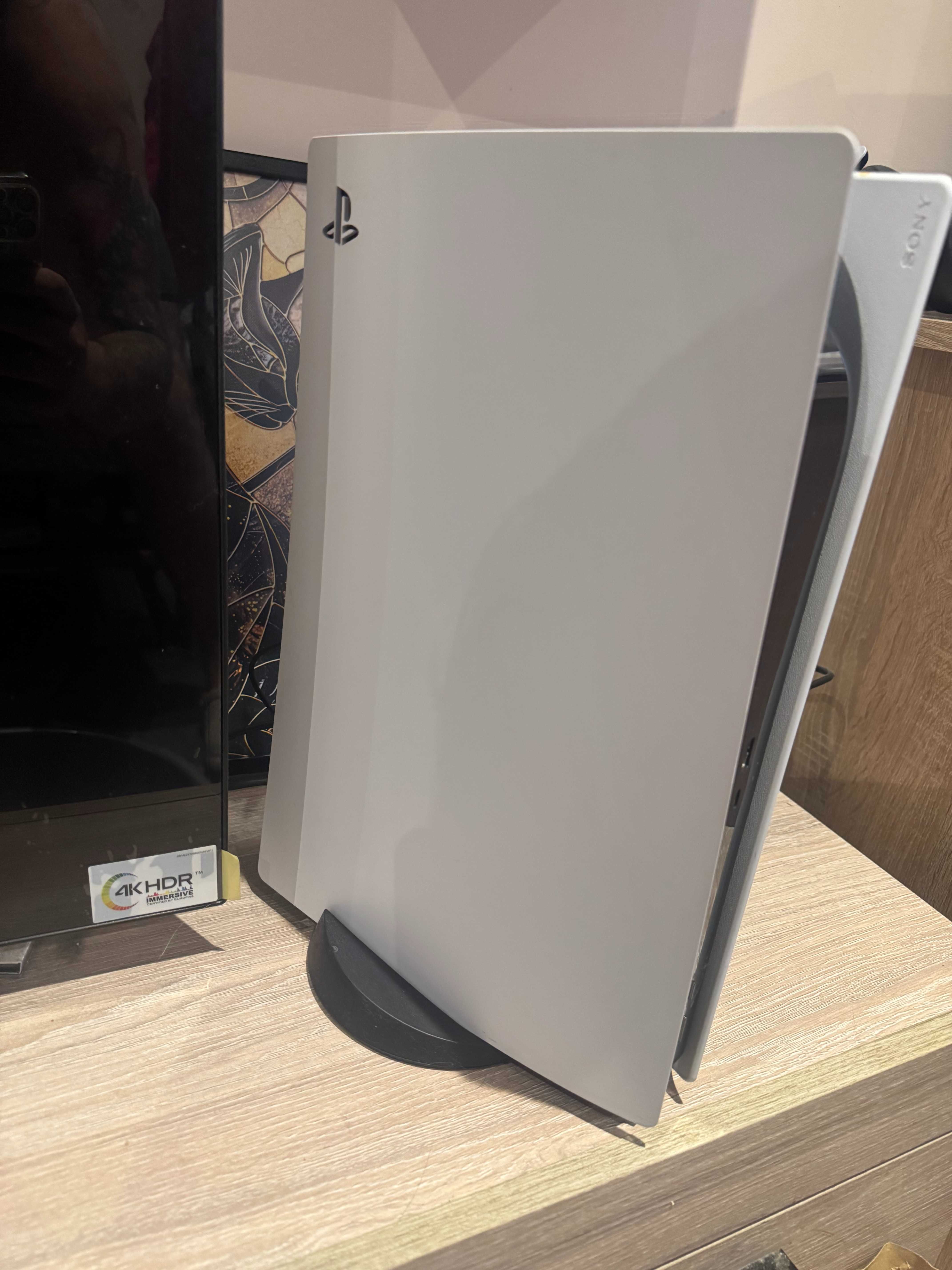PlayStation 5 1 TB с две игри
