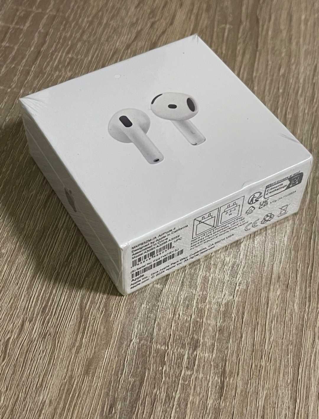 Нови Apple AirPods 4 ANC