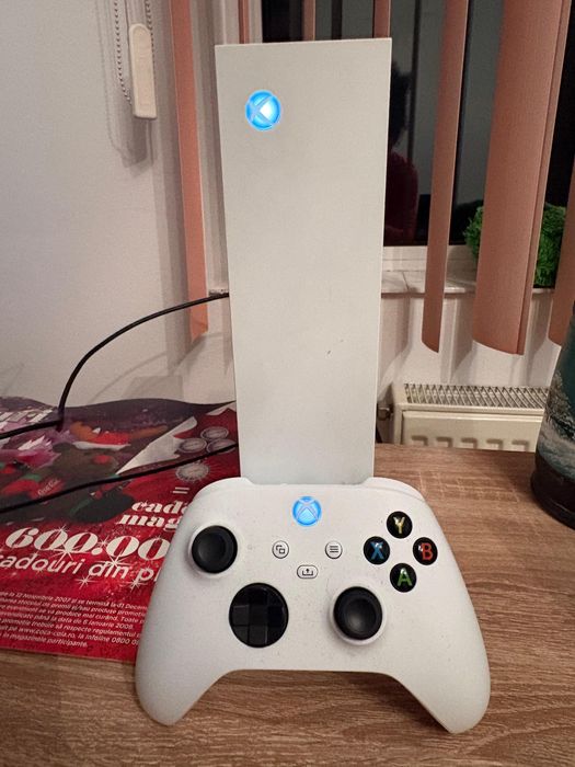 Vand Xbox series S - 512 GB - stare foarte buna