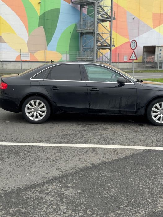 Vând Audi A4 B8