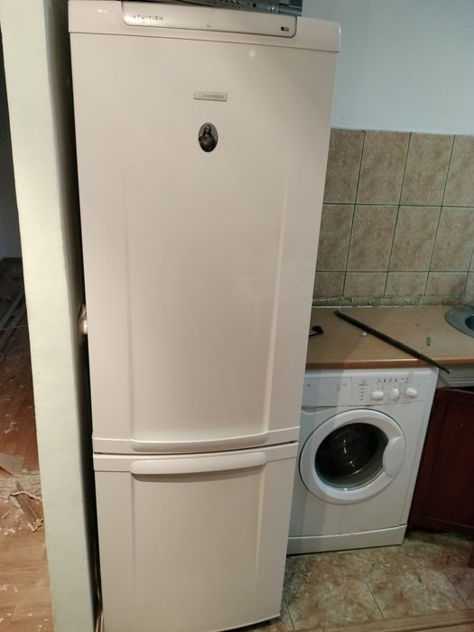 Frigider tip combină electolux