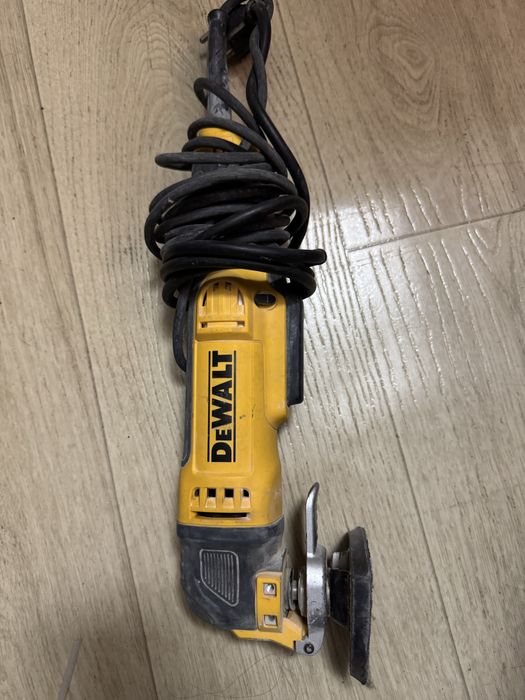 Мултифункционален инструмент DeWALT DWE315