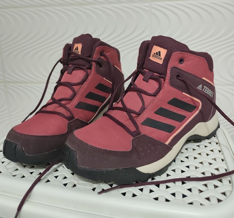 Ghete Adidas roșu