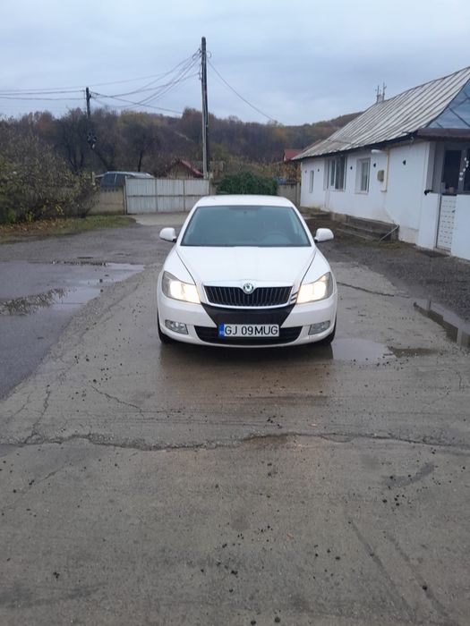 Vând Skoda Octavia 3 perfect funcțională ! 
Motor 1.6 dizel !